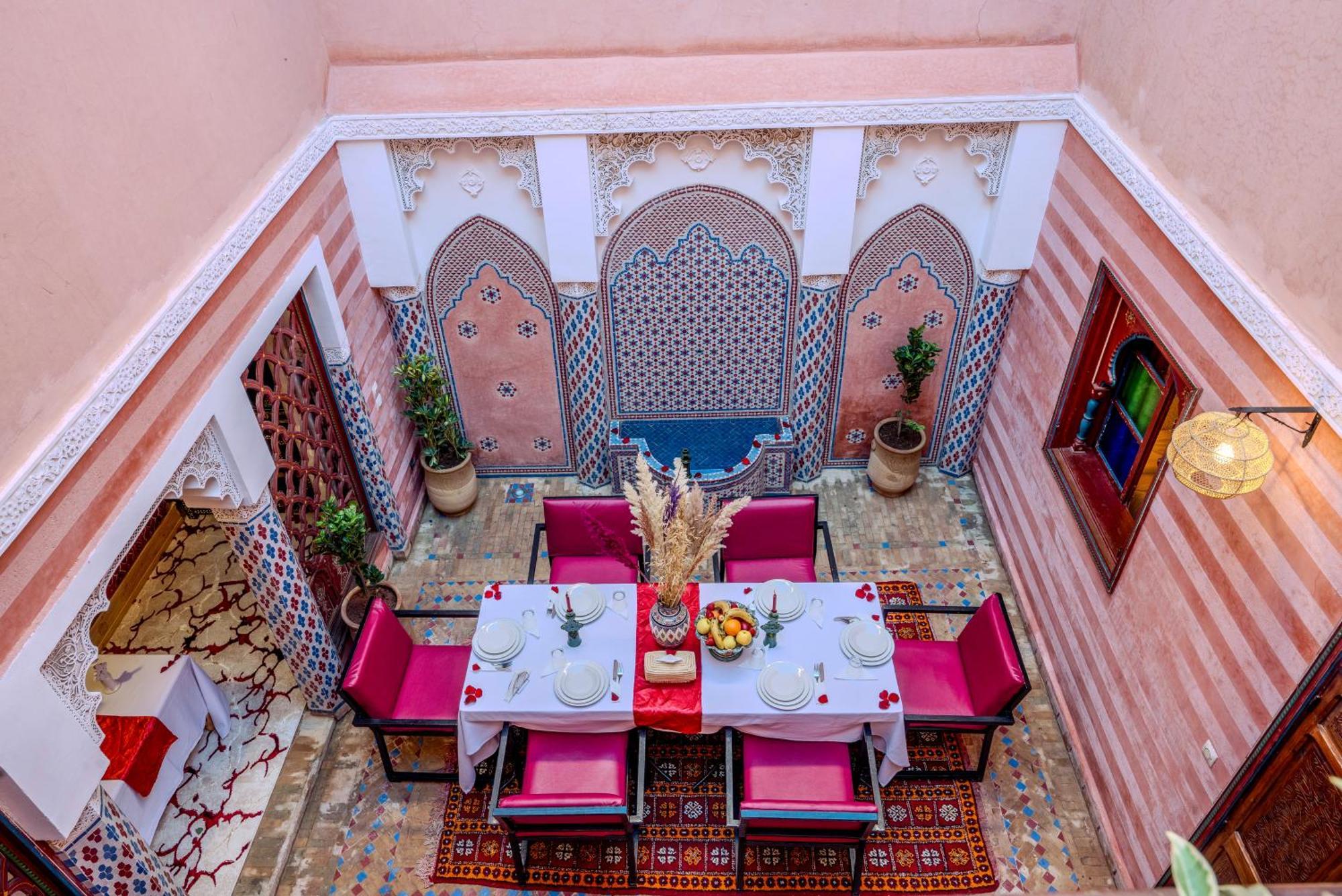 Riad Le Graff Pink มาร์ราเกช ภายนอก รูปภาพ