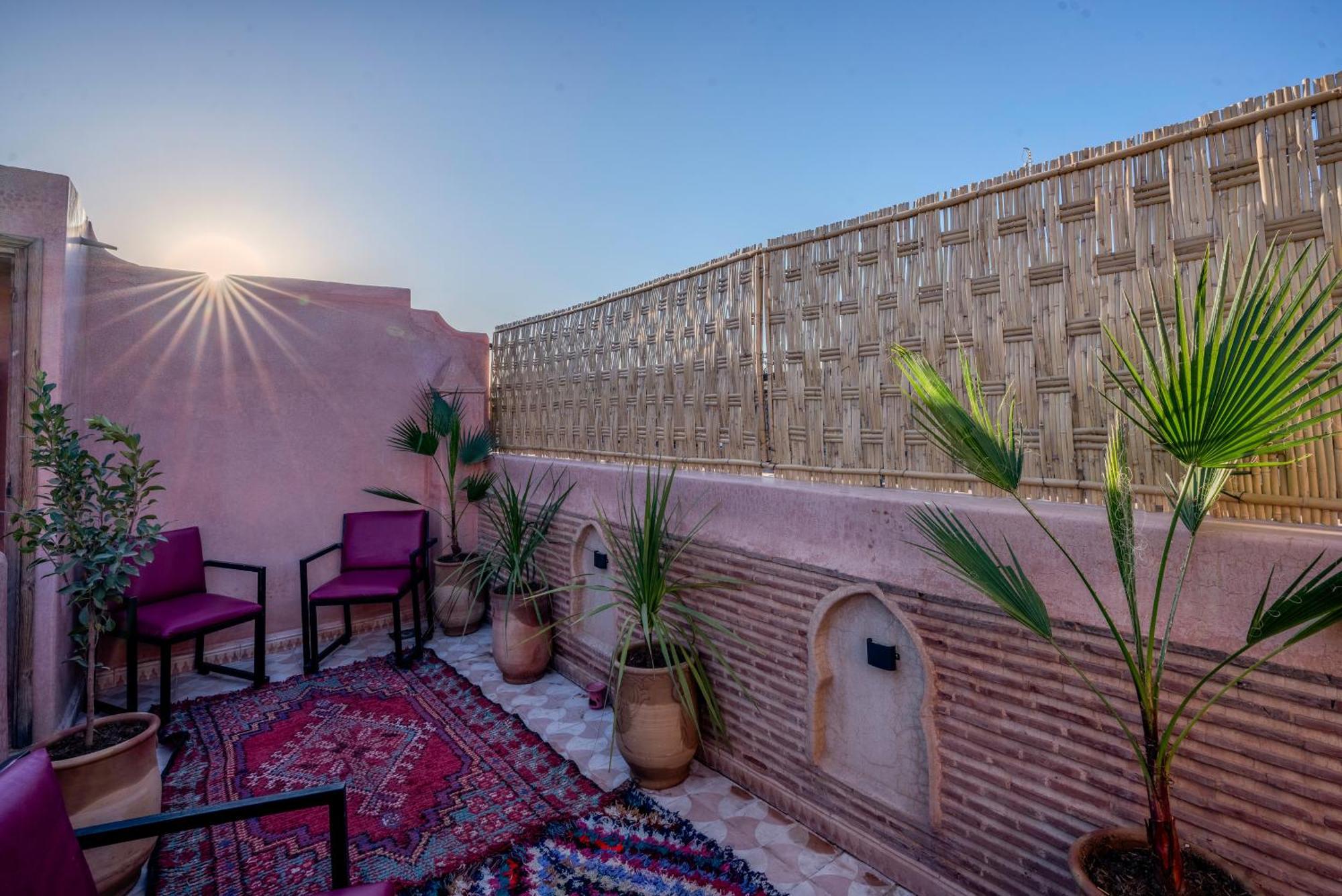 Riad Le Graff Pink มาร์ราเกช ภายนอก รูปภาพ