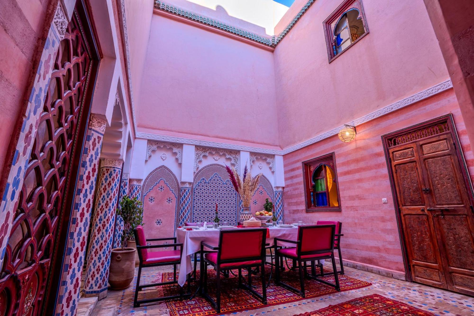 Riad Le Graff Pink มาร์ราเกช ภายนอก รูปภาพ